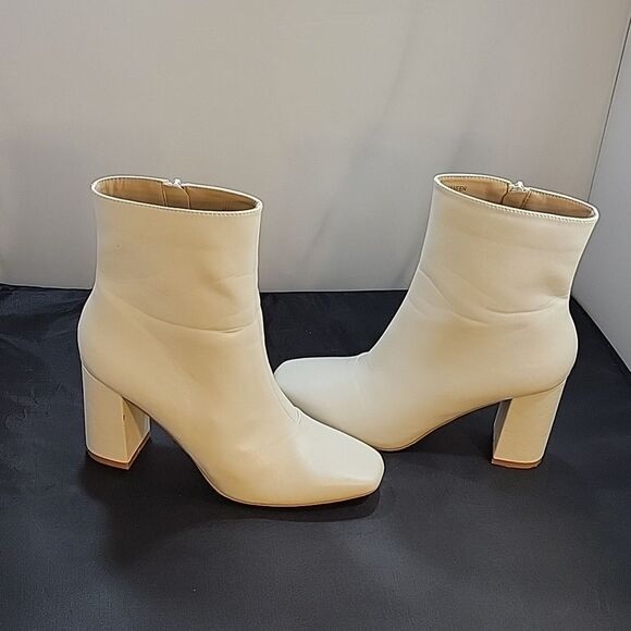 FASHION NOVA SIDE ZIP CHUNKY HEELED CLASSIC BOOTS - Picture 7 of 16